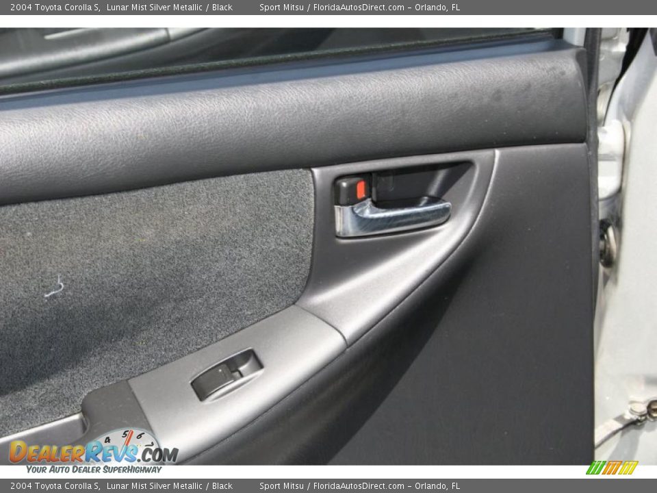 2004 Toyota Corolla S Lunar Mist Silver Metallic / Black Photo #25