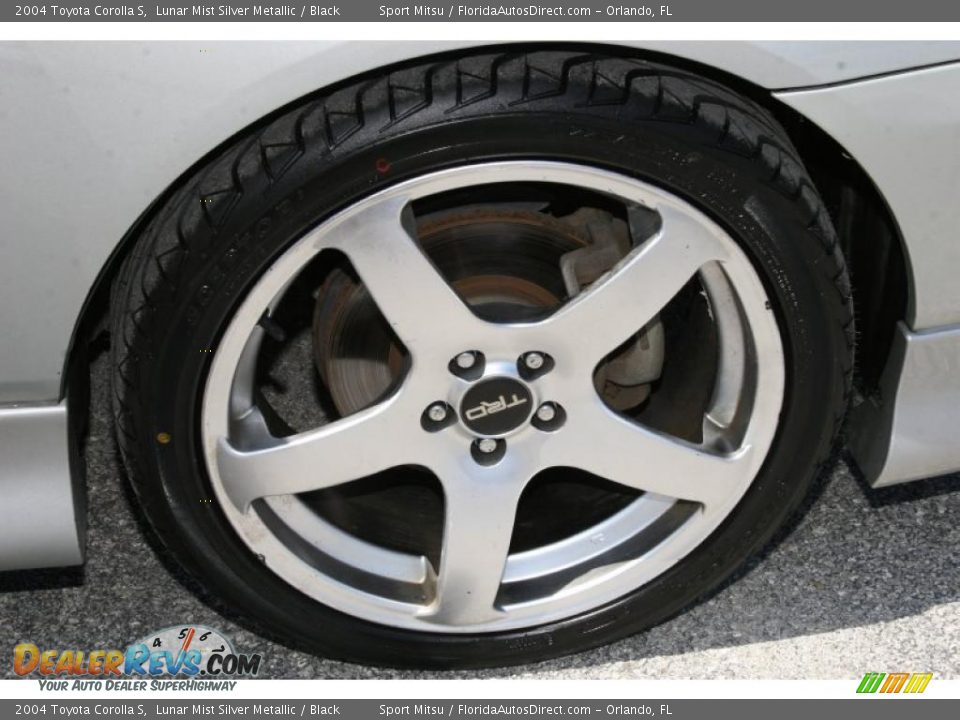 2004 Toyota Corolla S Trunk Photo #31