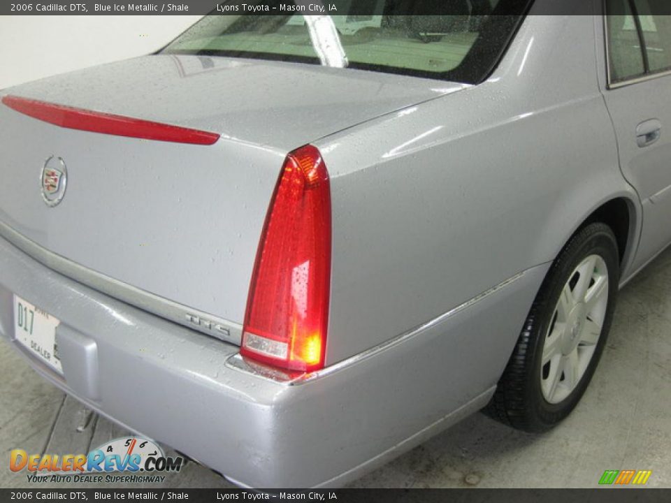 2006 Cadillac DTS Blue Ice Metallic / Shale Photo #11
