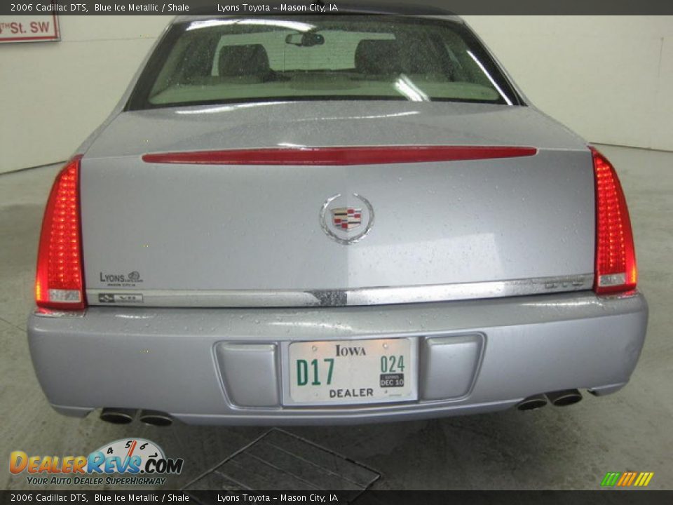 2006 Cadillac DTS Blue Ice Metallic / Shale Photo #12