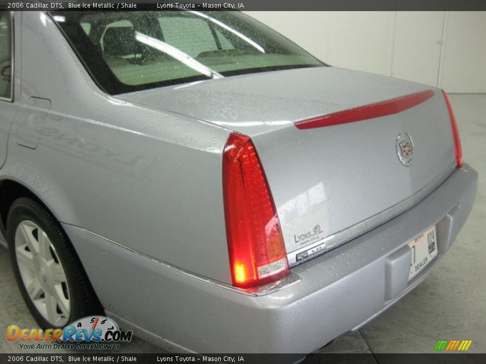 2006 Cadillac DTS Blue Ice Metallic / Shale Photo #13