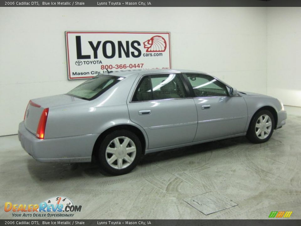 2006 Cadillac DTS Blue Ice Metallic / Shale Photo #19