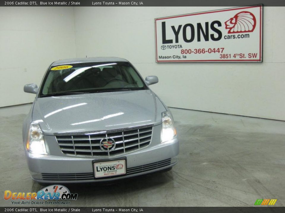 2006 Cadillac DTS Blue Ice Metallic / Shale Photo #22