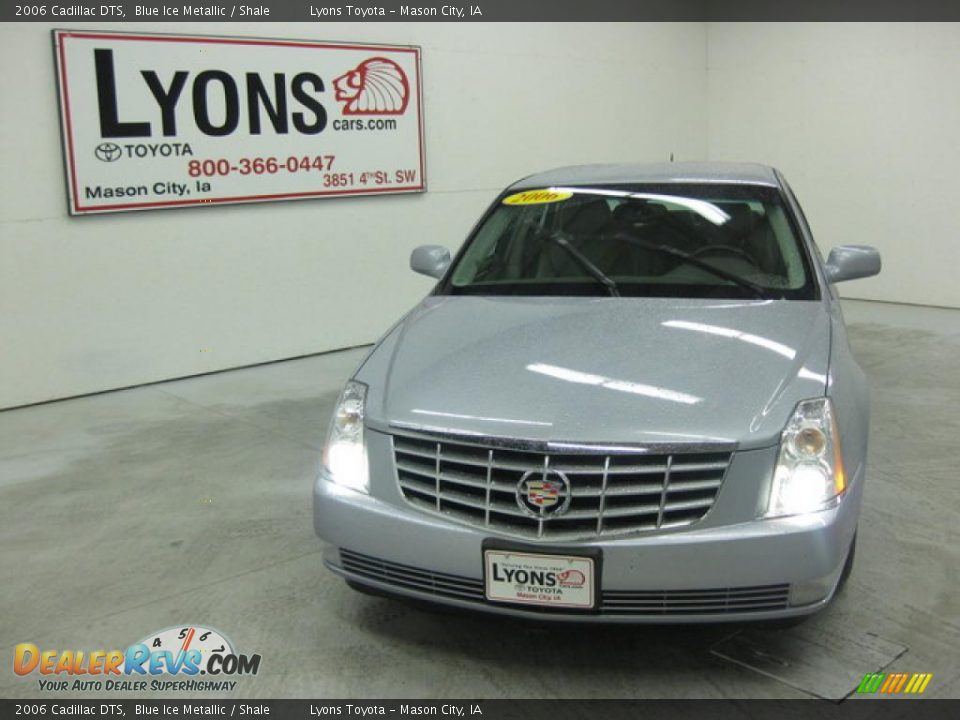 2006 Cadillac DTS Blue Ice Metallic / Shale Photo #27