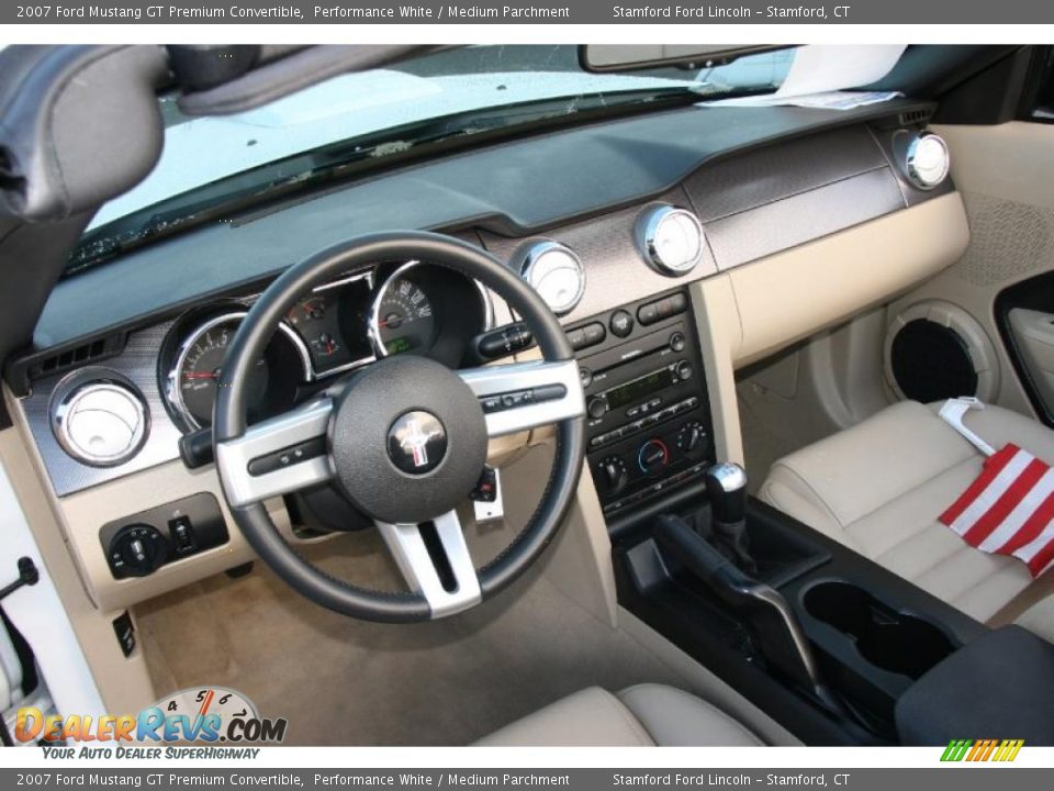 2007 Ford Mustang GT Premium Convertible Performance White / Medium Parchment Photo #6