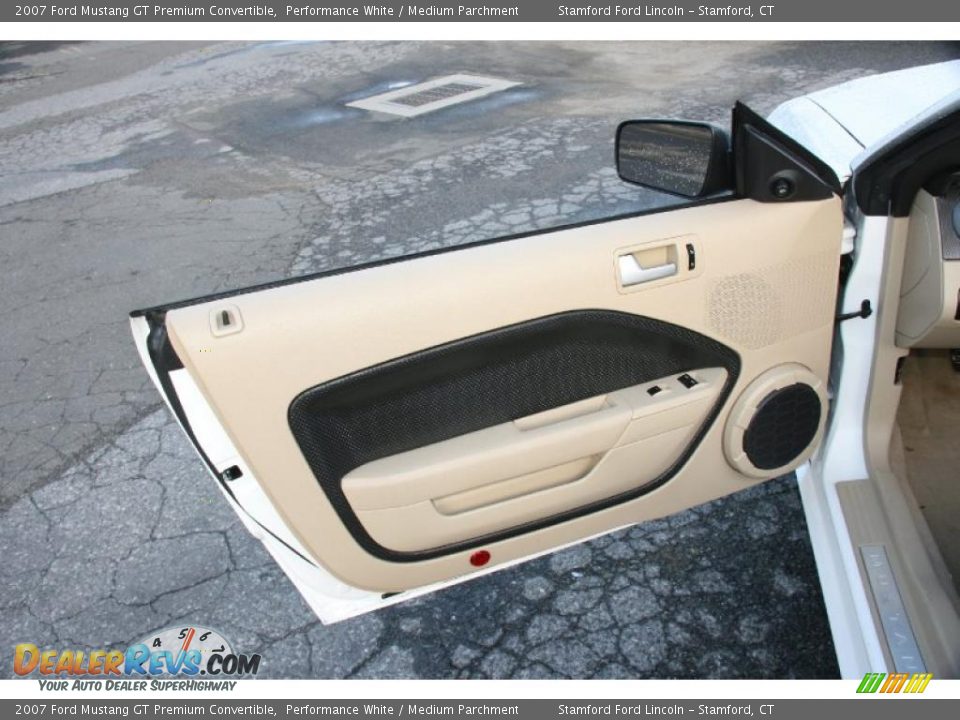 2007 Ford Mustang GT Premium Convertible Performance White / Medium Parchment Photo #12