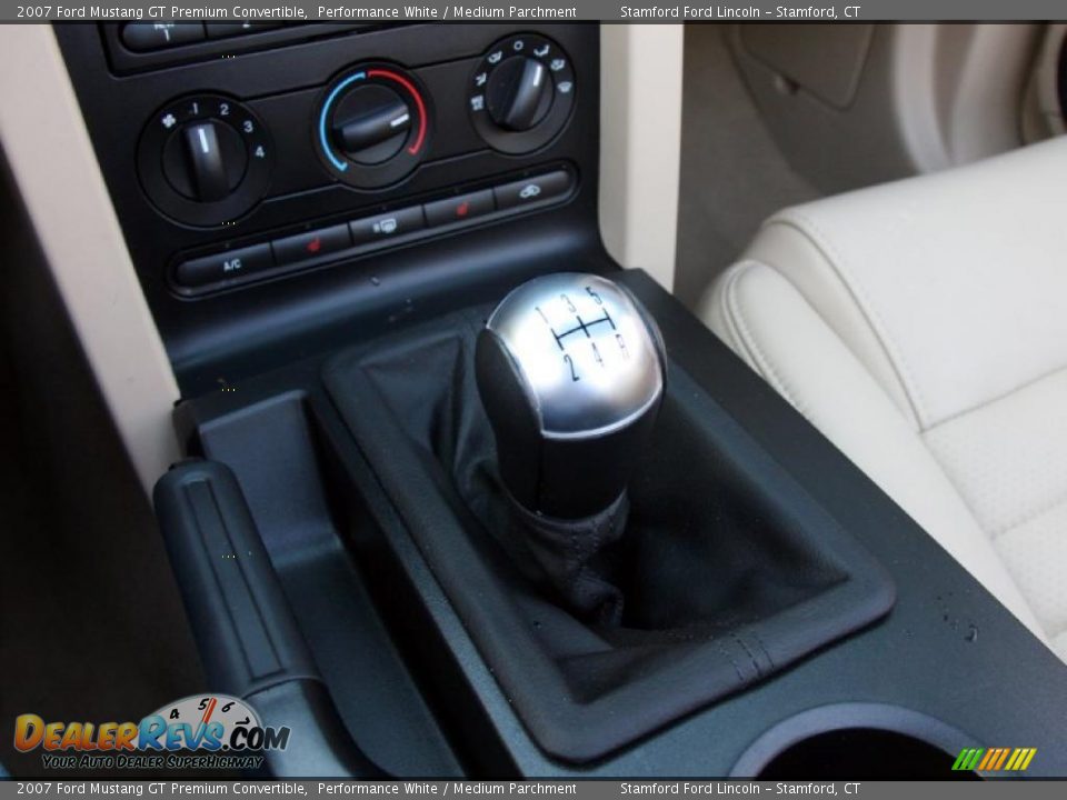2007 Ford Mustang GT Premium Convertible Performance White / Medium Parchment Photo #19