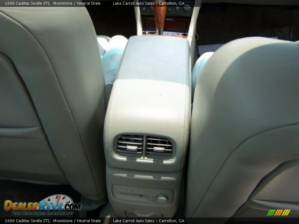 1999 Cadillac Seville STS Moonstone / Neutral Shale Photo #28