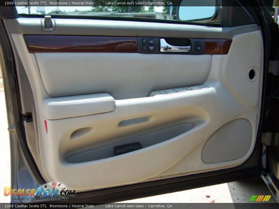 1999 Cadillac Seville STS Moonstone / Neutral Shale Photo #35