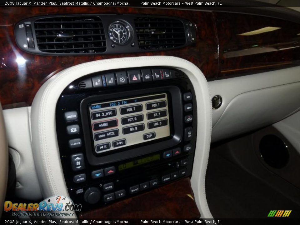 2008 Jaguar XJ Vanden Plas Seafrost Metallic / Champagne/Mocha Photo #35