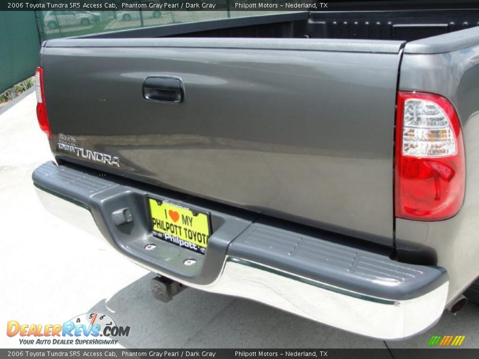 2006 Toyota Tundra SR5 Access Cab Phantom Gray Pearl / Dark Gray Photo #22