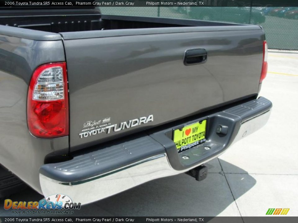 2006 Toyota Tundra SR5 Access Cab Phantom Gray Pearl / Dark Gray Photo #23