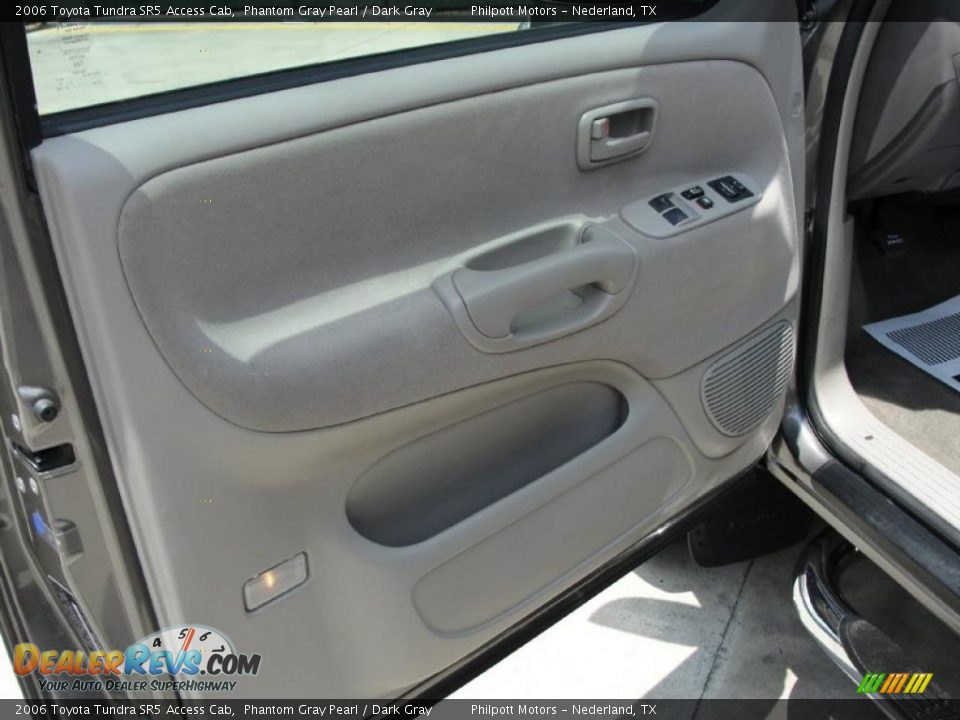 2006 Toyota Tundra SR5 Access Cab Phantom Gray Pearl / Dark Gray Photo #35