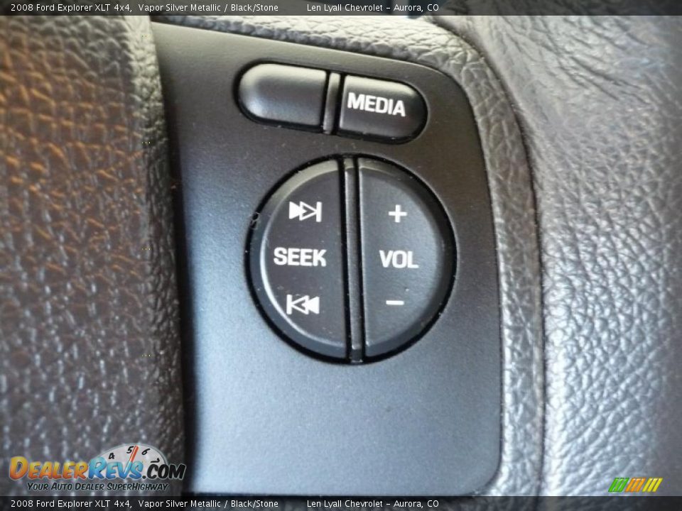 2008 Ford Explorer XLT 4x4 Vapor Silver Metallic / Black/Stone Photo #24