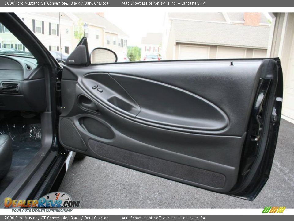 2000 Ford Mustang GT Convertible Black / Dark Charcoal Photo #14
