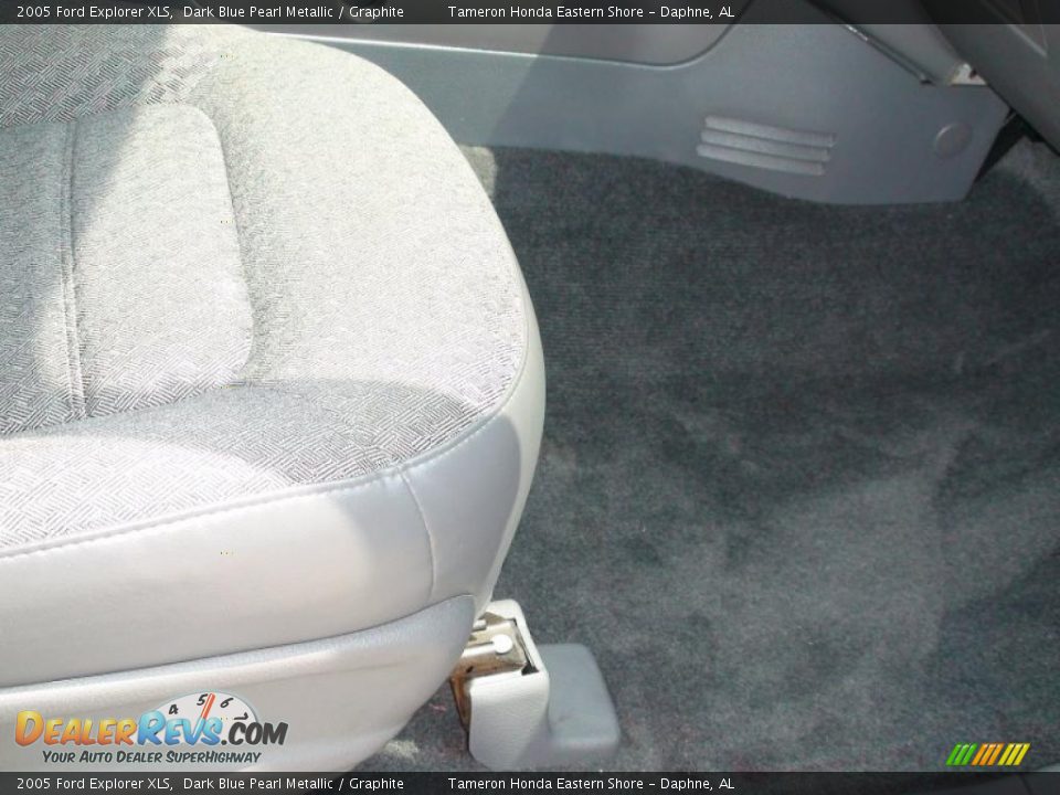 2005 Ford Explorer XLS Dark Blue Pearl Metallic / Graphite Photo #30