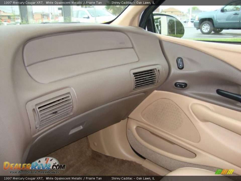 1997 Mercury Cougar XR7 White Opalescent Metallic / Prairie Tan Photo #21