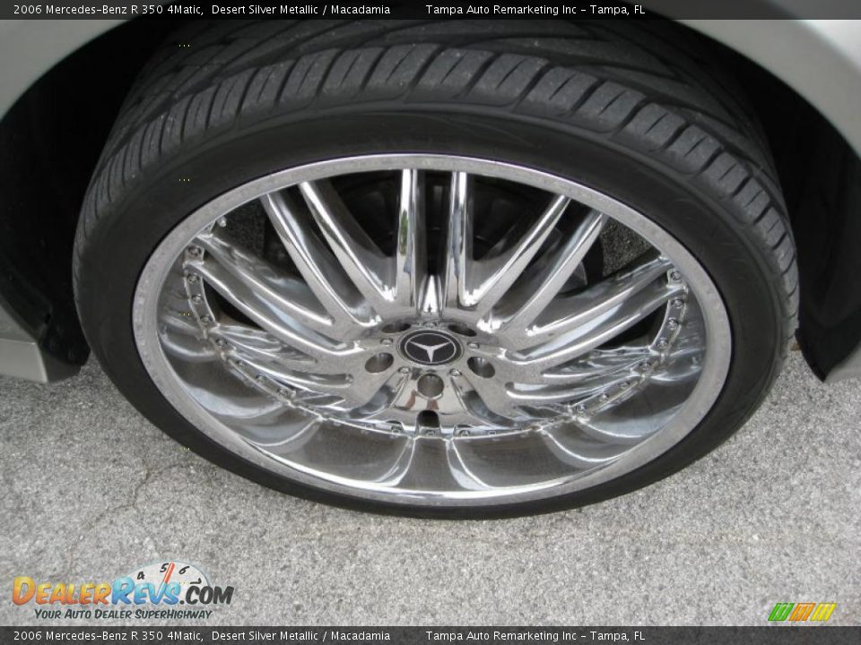 2006 Mercedes-Benz R 350 4Matic Desert Silver Metallic / Macadamia Photo #17