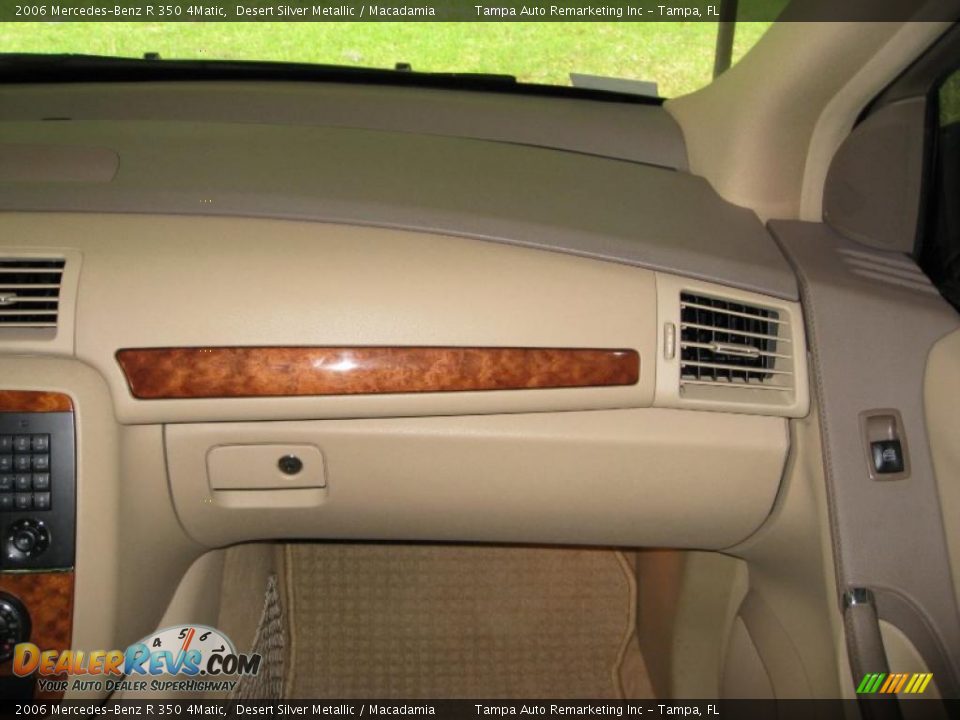 2006 Mercedes-Benz R 350 4Matic Desert Silver Metallic / Macadamia Photo #34