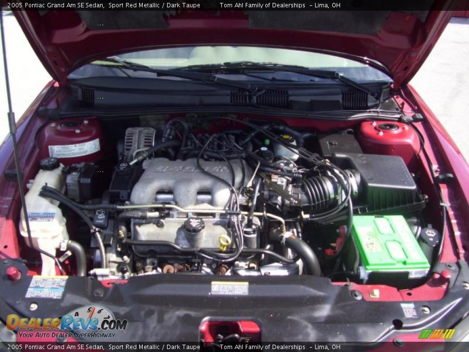 2005 Pontiac Grand Am SE Sedan Sport Red Metallic / Dark Taupe Photo #10