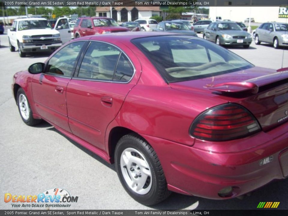 2005 Pontiac Grand Am SE Sedan Sport Red Metallic / Dark Taupe Photo #11