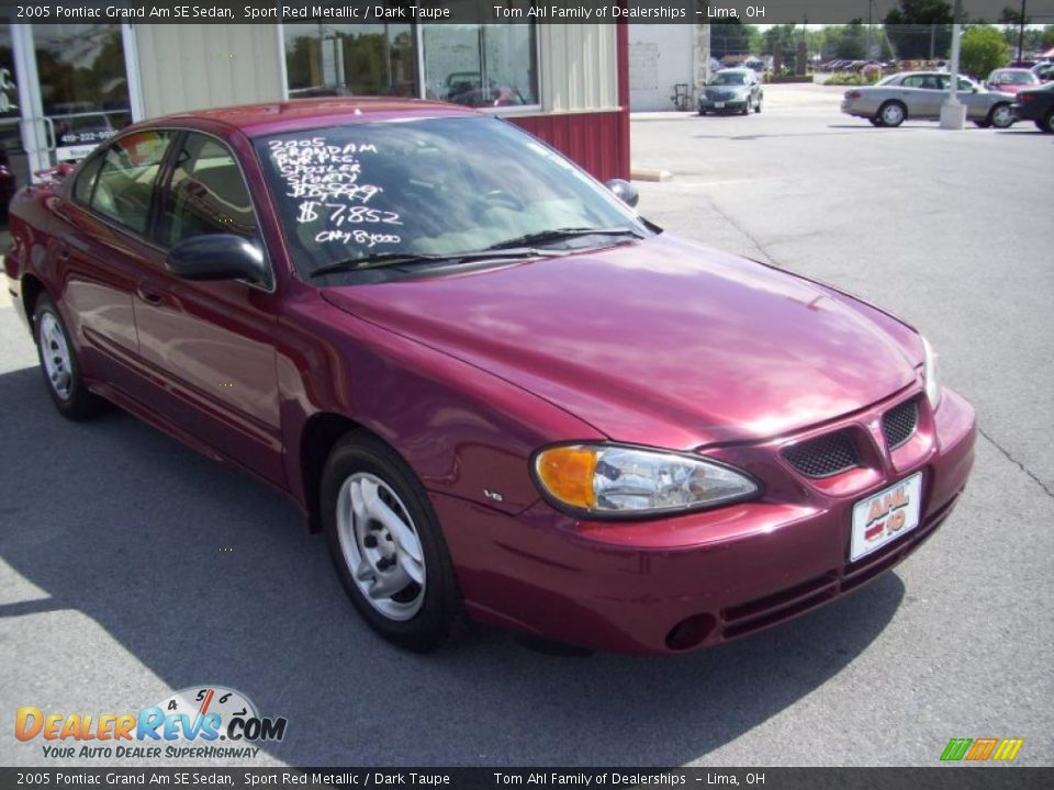 2005 Pontiac Grand Am SE Sedan Sport Red Metallic / Dark Taupe Photo #14
