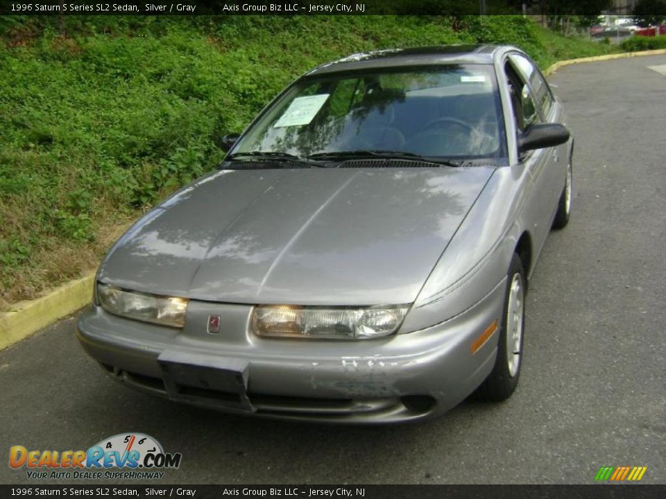 1996 Saturn S Series SL2 Sedan Silver / Gray Photo #2
