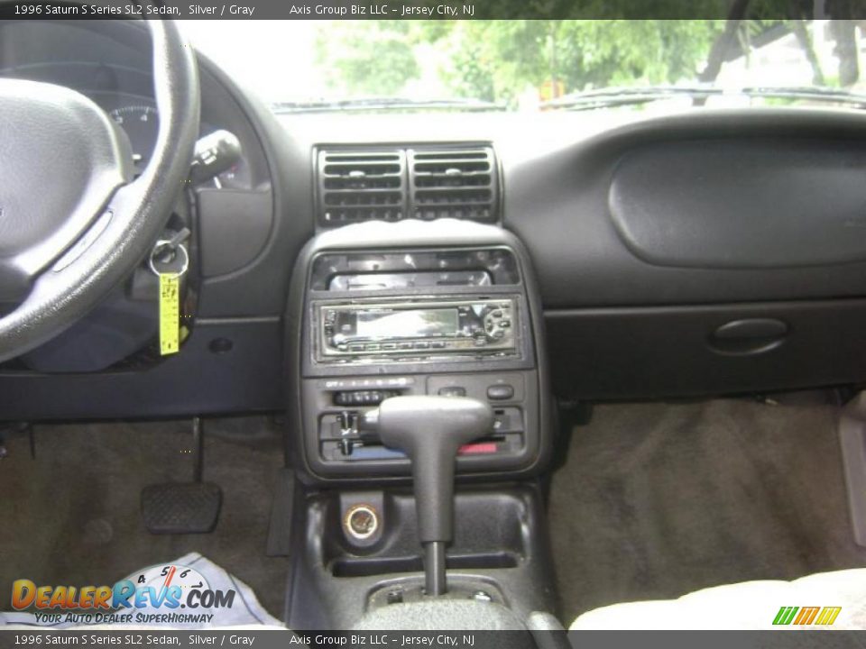 1996 Saturn S Series SL2 Sedan Silver / Gray Photo #7