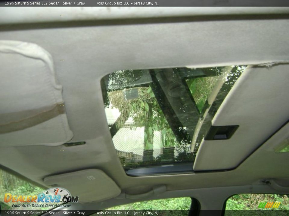 1996 Saturn S Series SL2 Sedan Silver / Gray Photo #11
