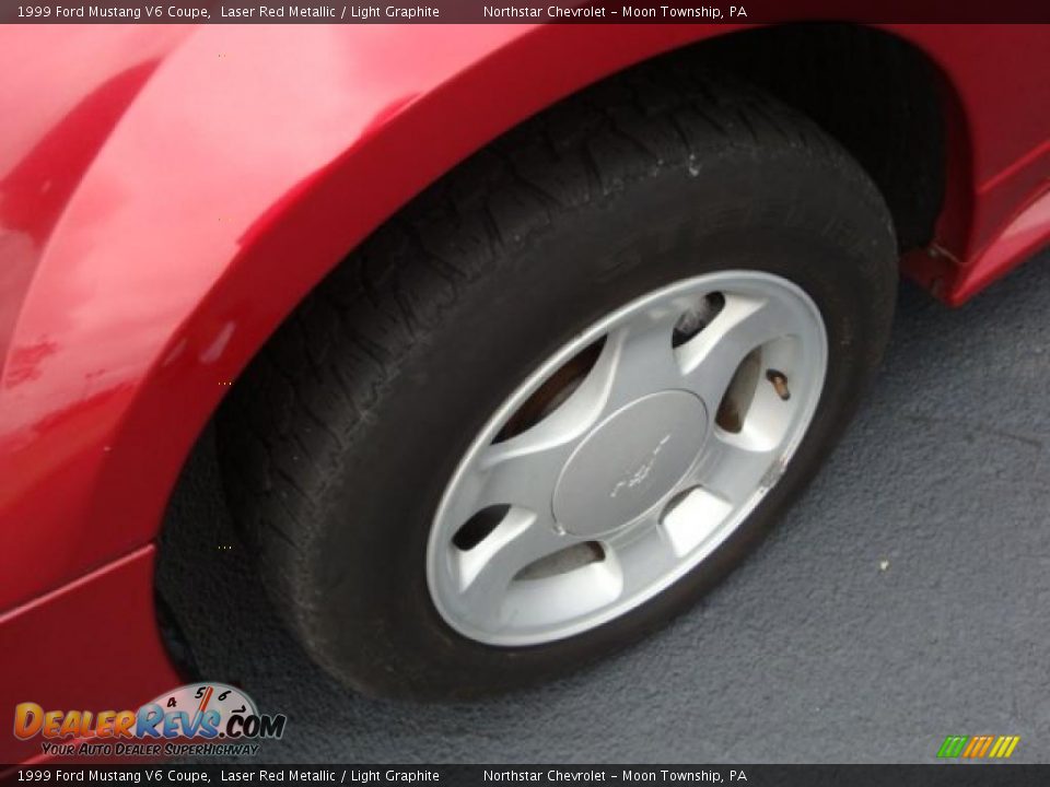 1999 Ford Mustang V6 Coupe Laser Red Metallic / Light Graphite Photo #7