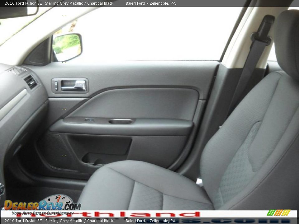 2010 Ford Fusion SE Sterling Grey Metallic / Charcoal Black Photo #11