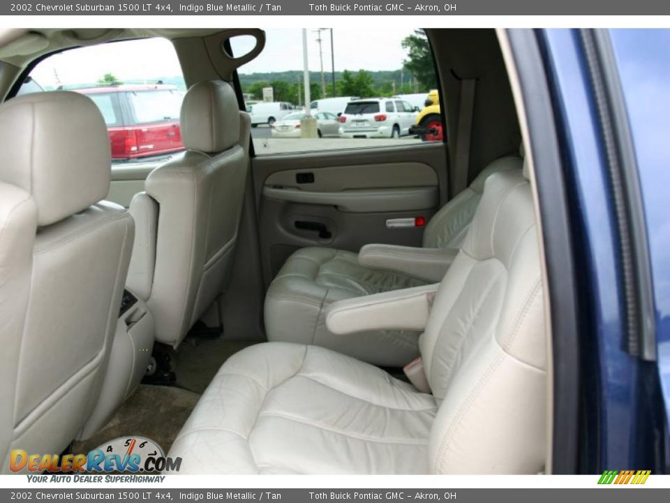 2002 Chevrolet Suburban 1500 LT 4x4 Indigo Blue Metallic / Tan Photo #8