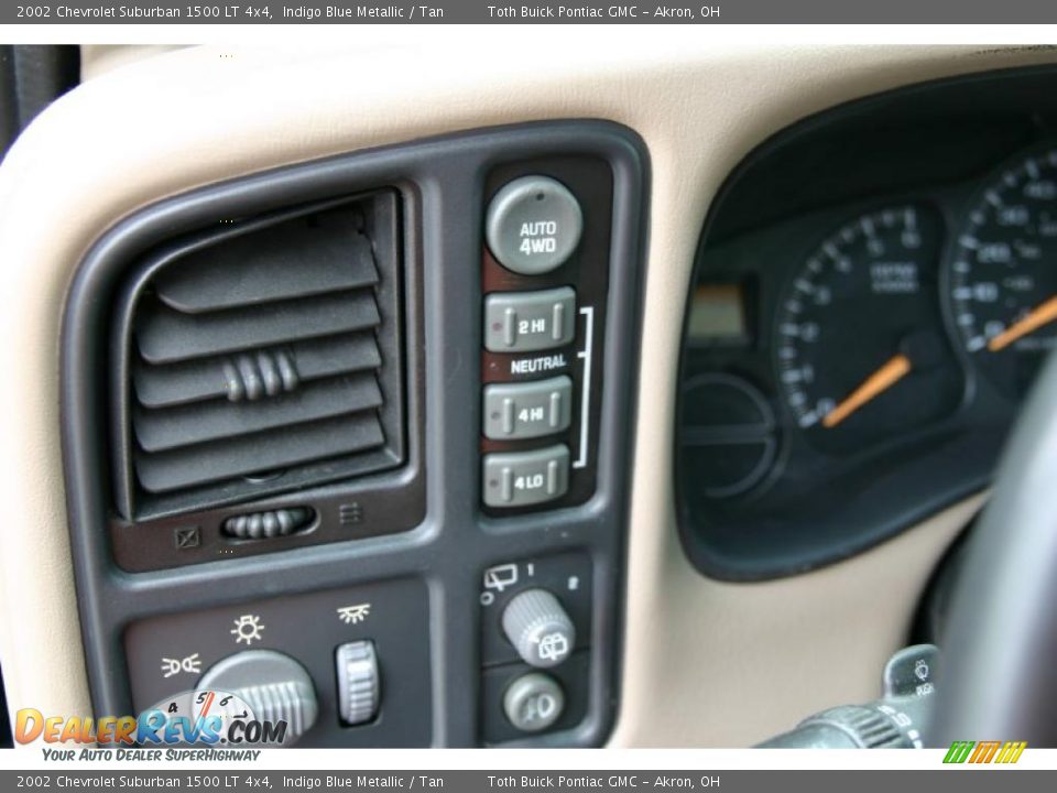 2002 Chevrolet Suburban 1500 LT 4x4 Indigo Blue Metallic / Tan Photo #11