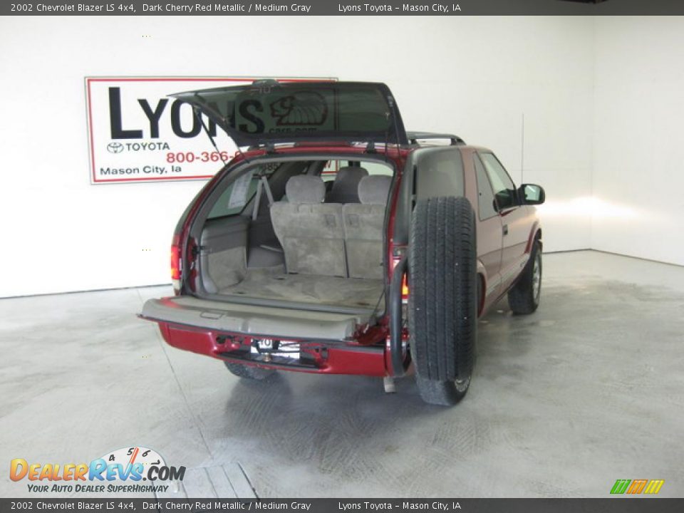 2002 Chevrolet Blazer LS 4x4 Dark Cherry Red Metallic / Medium Gray Photo #7