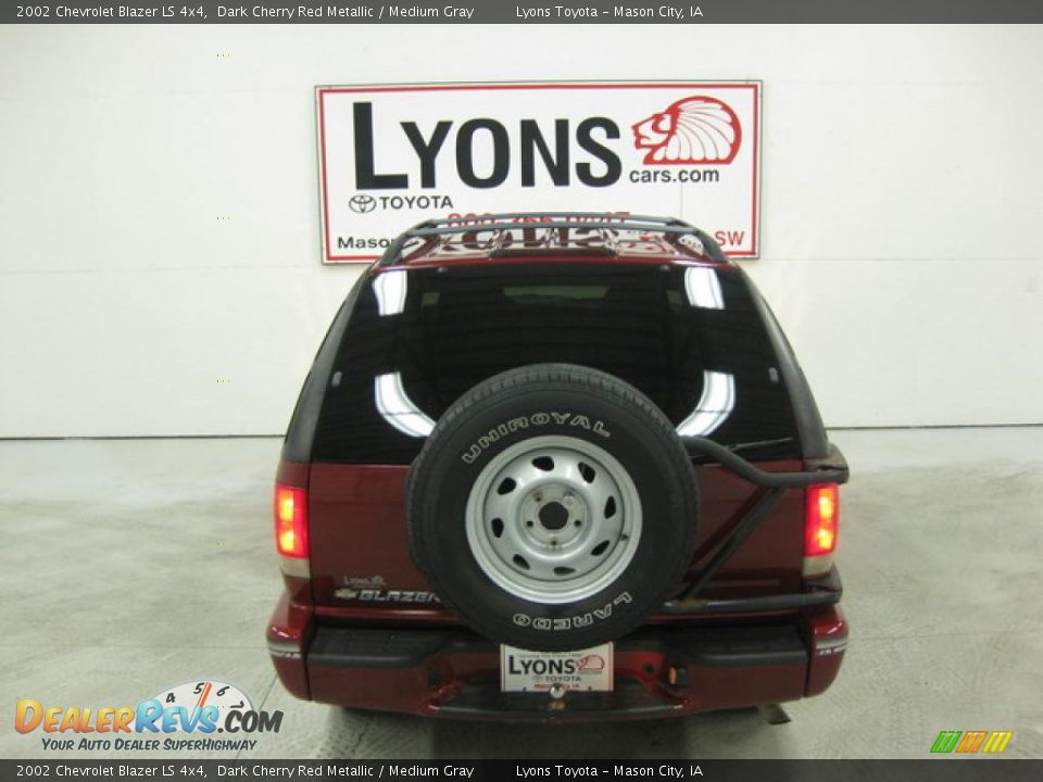 2002 Chevrolet Blazer LS 4x4 Dark Cherry Red Metallic / Medium Gray Photo #19