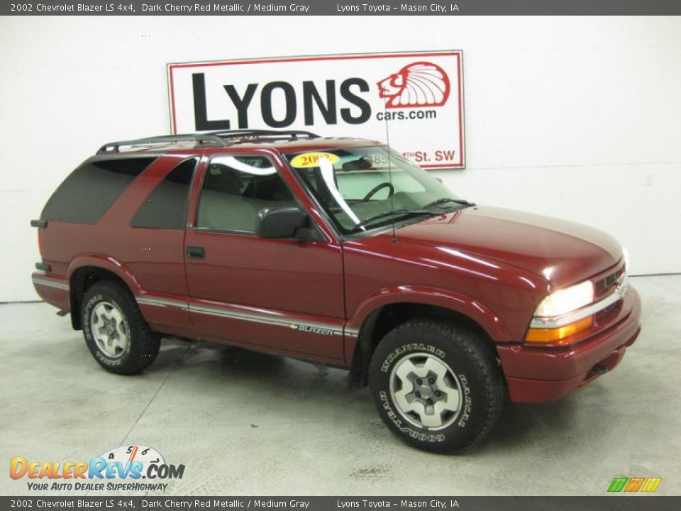 2002 Chevrolet Blazer LS 4x4 Dark Cherry Red Metallic / Medium Gray Photo #23