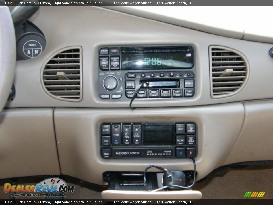 1999 Buick Century Custom Light Sandrift Metallic / Taupe Photo #19