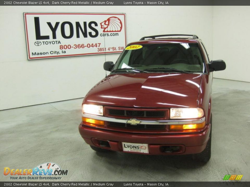 2002 Chevrolet Blazer LS 4x4 Dark Cherry Red Metallic / Medium Gray Photo #27