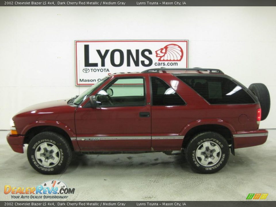 2002 Chevrolet Blazer LS 4x4 Dark Cherry Red Metallic / Medium Gray Photo #28