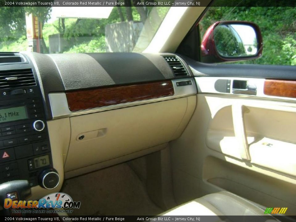 2004 Volkswagen Touareg V8 Colorado Red Metallic / Pure Beige Photo #11