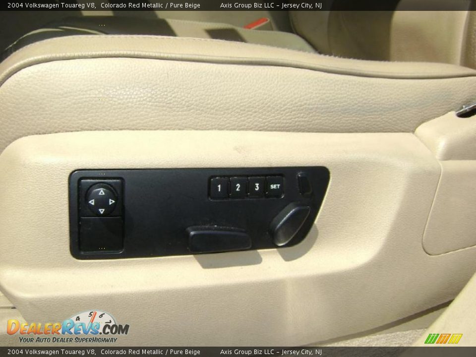 2004 Volkswagen Touareg V8 Colorado Red Metallic / Pure Beige Photo #17