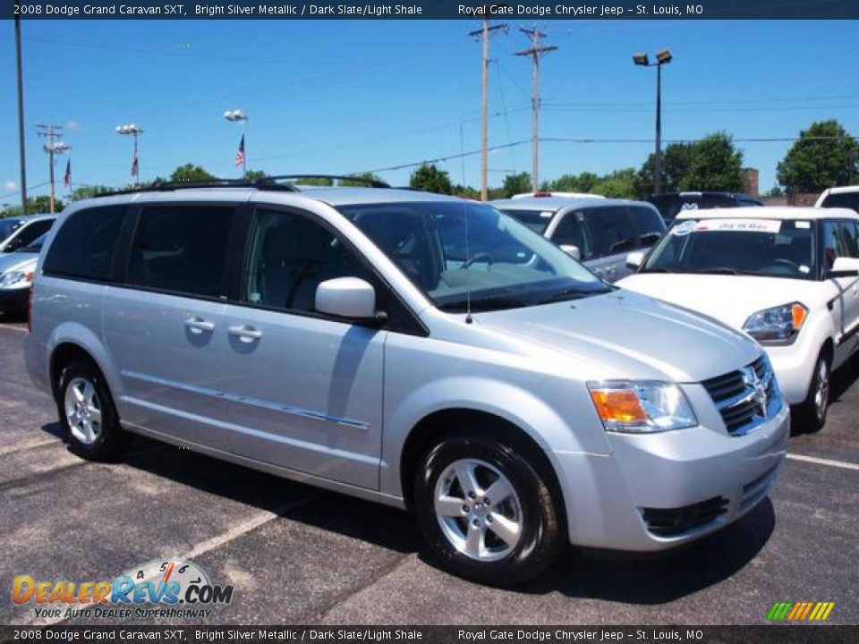 2008 Dodge Grand Caravan SXT Bright Silver Metallic / Dark Slate/Light Shale Photo #2