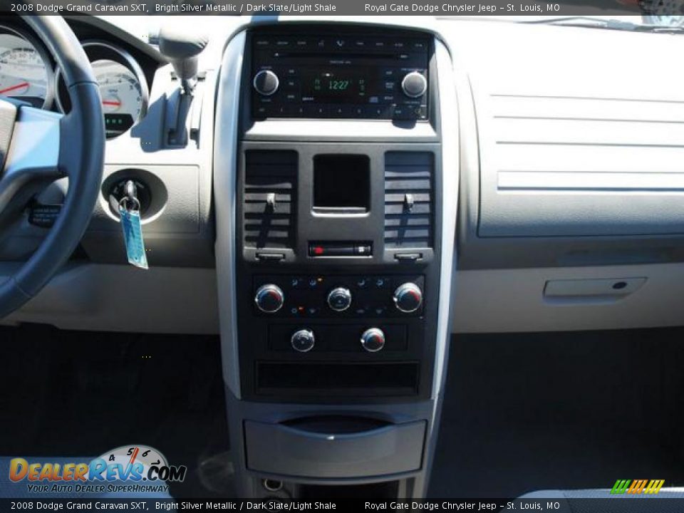2008 Dodge Grand Caravan SXT Bright Silver Metallic / Dark Slate/Light Shale Photo #12