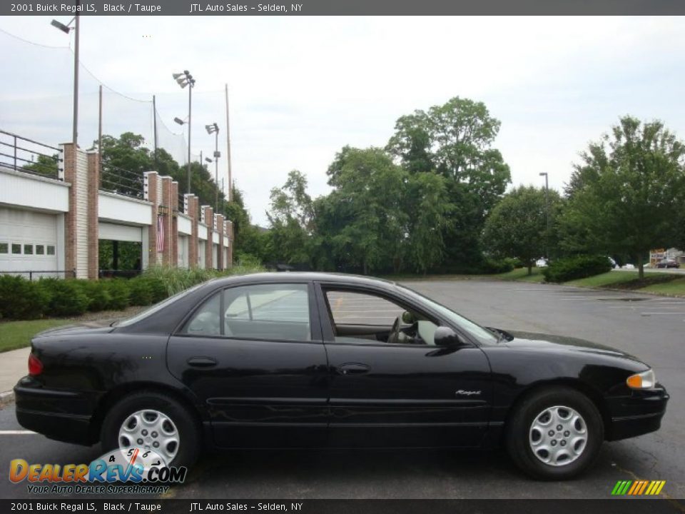 2001 Buick Regal LS Black / Taupe Photo #7