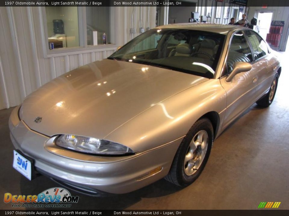 1997 Oldsmobile Aurora Light Sandrift Metallic / Beige Photo #3