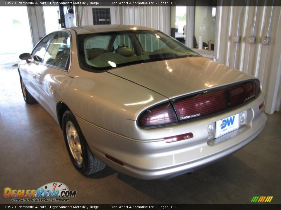 1997 Oldsmobile Aurora Light Sandrift Metallic / Beige Photo #5