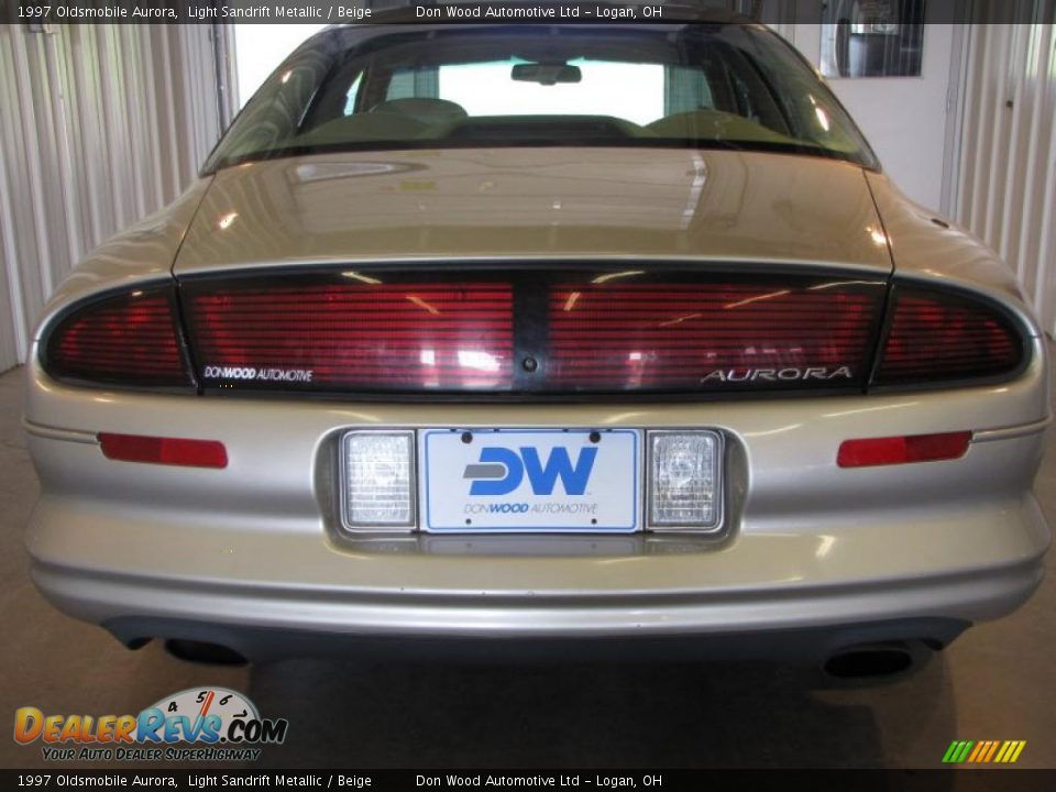 1997 Oldsmobile Aurora Light Sandrift Metallic / Beige Photo #6