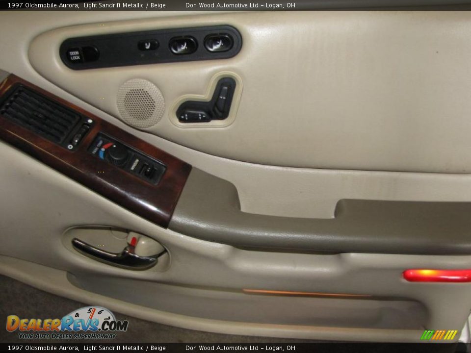 1997 Oldsmobile Aurora Light Sandrift Metallic / Beige Photo #15