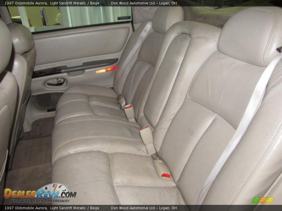 1997 Oldsmobile Aurora Light Sandrift Metallic / Beige Photo #19