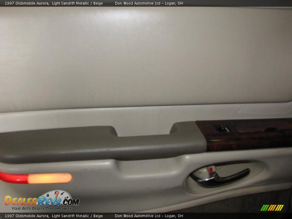 1997 Oldsmobile Aurora Light Sandrift Metallic / Beige Photo #20